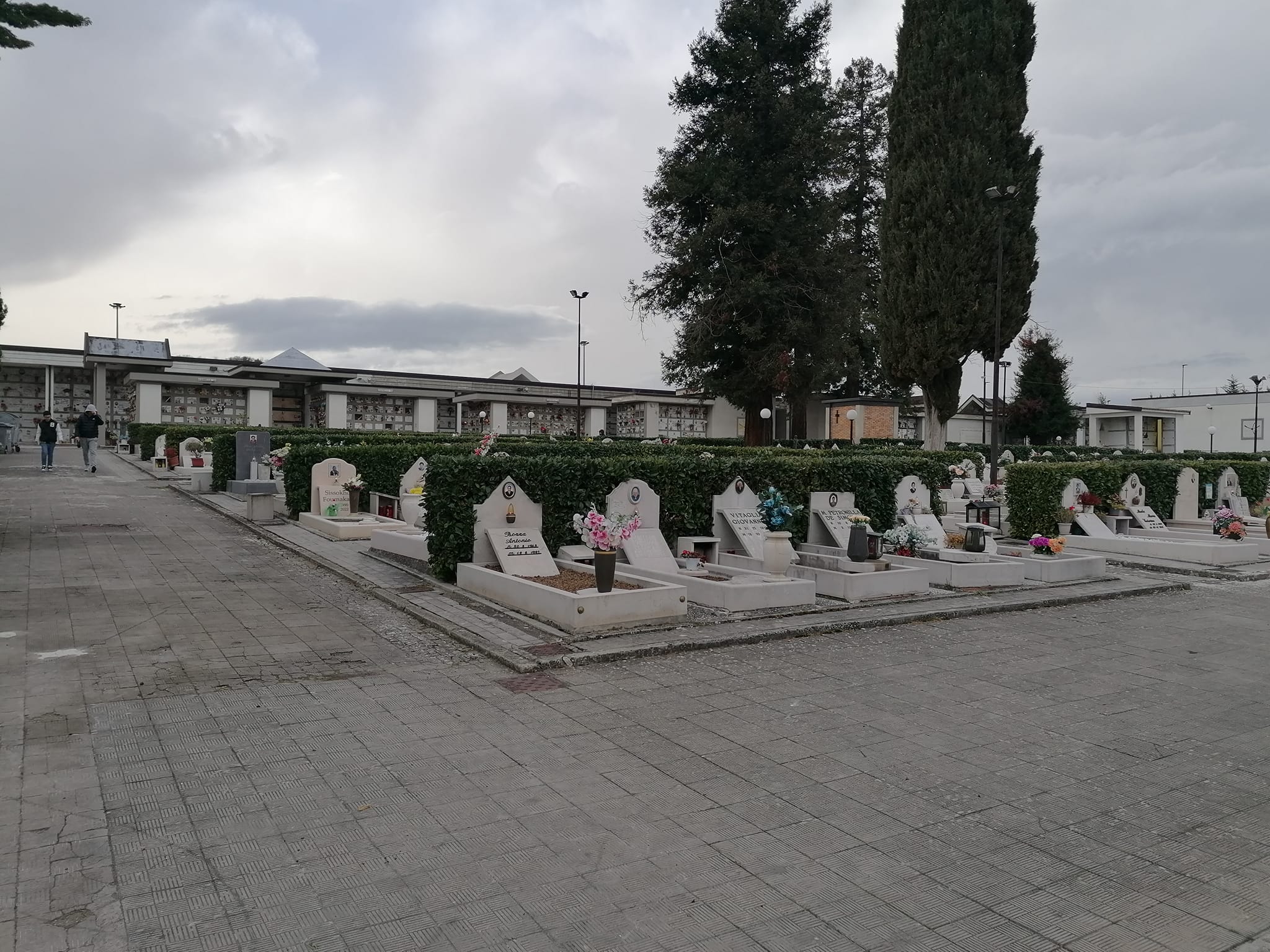 Cimitero aperto al pubblico Lunedì dell'Angelo ed orari aprile