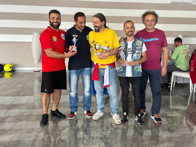 Il Vespa Club Leoni Rossi premiato a Pontedera